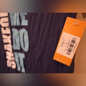 Brand new NWT shakeo t shirt team Beachbody
